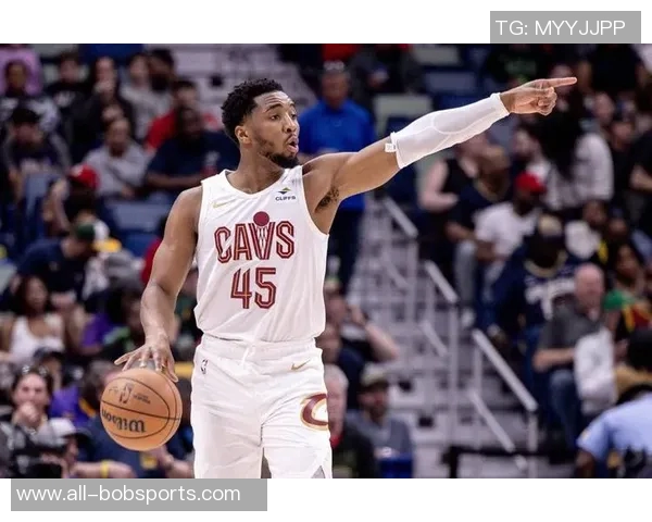 小米切尔助攻12次展现控卫实力努力帮助队友轻松得分