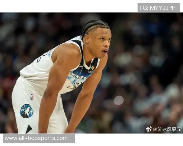 爱德华兹称赞克拉克表现出色称其提升球队整体防守能力